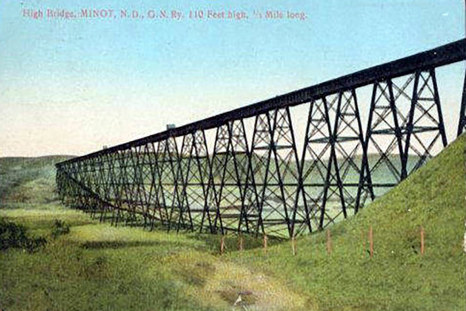 Gassman Coulee Trestle built in 1899 is shown in a 1909 postcard. Gassman Coulee Trestle built in 1899 is shown in a 1909 postcard.