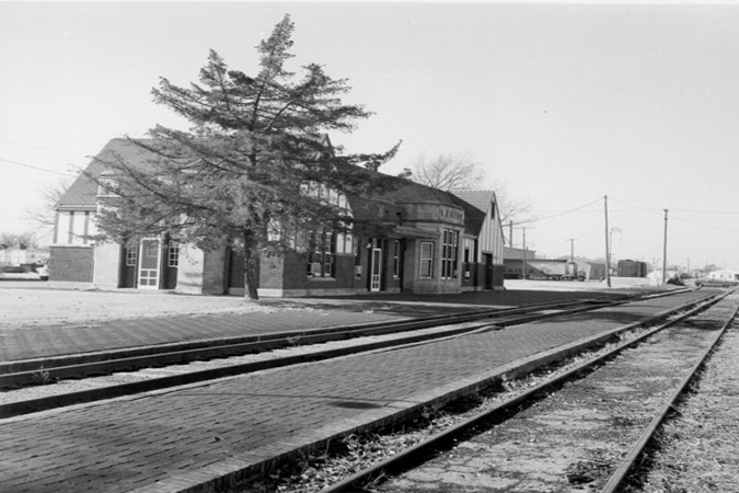 Santa Fe Railroad Passenger Depot, Courtesy of the Oklahoma Historical Society Santa Fe Railroad Passenger Depot, Courtesy of the Oklahoma Historical Society