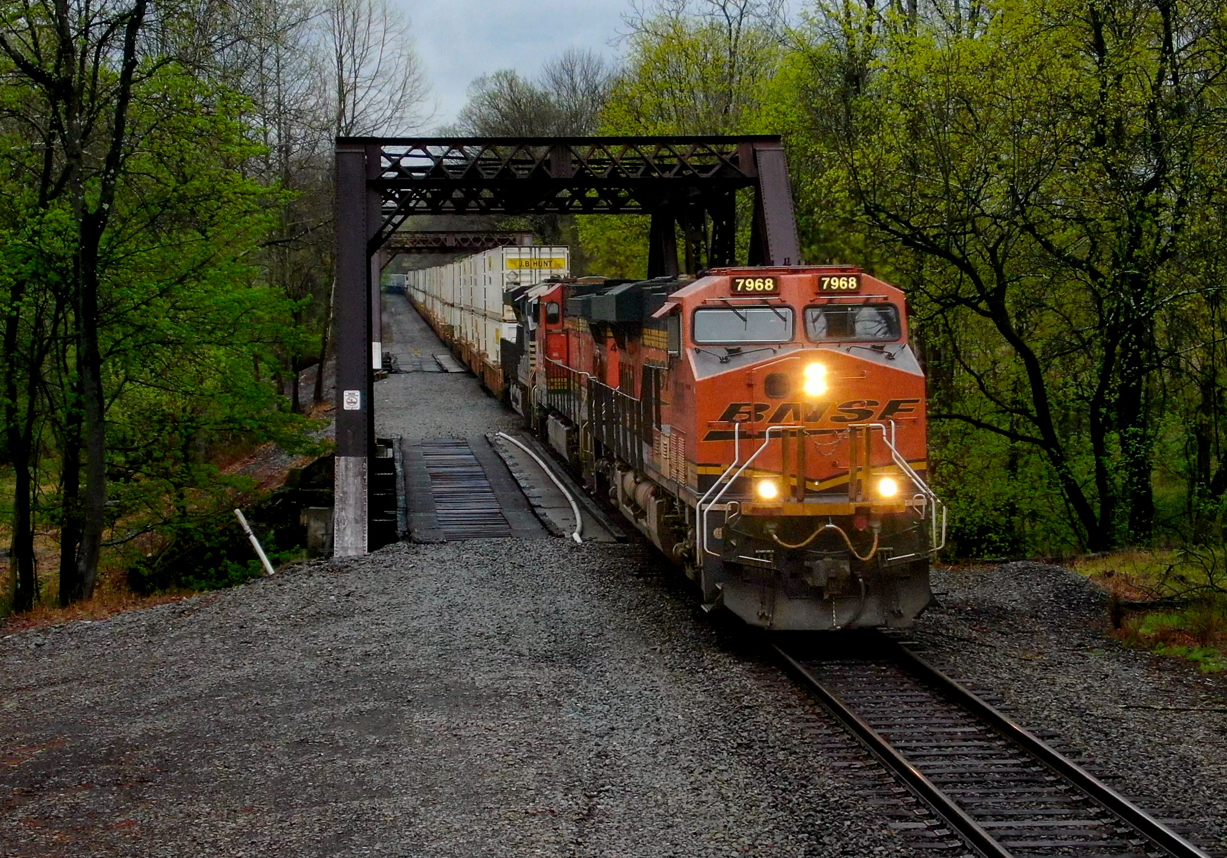 Brian Exley caught this intermodal train at Annandale, New Jersey, with a BNSF locomotive in the lead. Brian Exley caught this intermodal train at Annandale, New Jersey, with a BNSF locomotive in the lead.