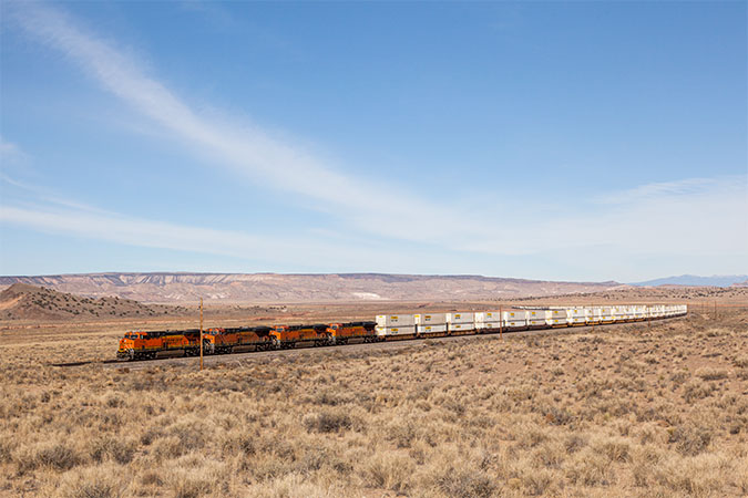 Intermodal train on BNSF’s important Southern Transcon route Intermodal train on BNSF’s important Southern Transcon route