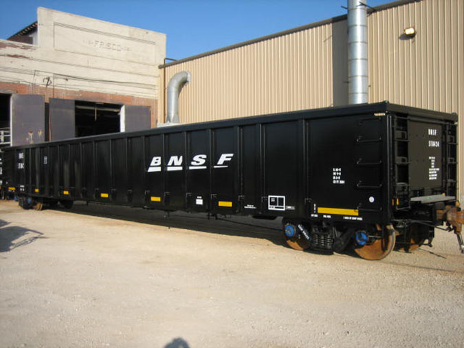 Gondolas transport heavy loads of raw materials. Gondolas transport heavy loads of raw materials.