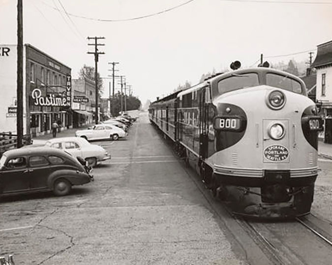 SP&S passenger train in Rainier, Oregon SP&S passenger train in Rainier, Oregon